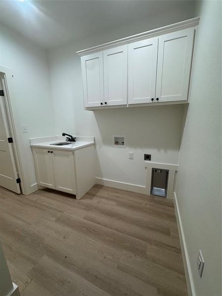 Spacious, unfurnished interior of a new home in , Tuscola (Image 15).