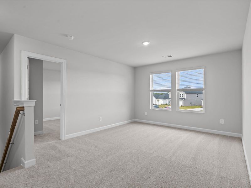 Spacious, unfurnished interior of a new home in Creek Ridge - Signature Collection, Spartanburg (Image 12). Spacious, unfurnished interior of a new home in Creek Ridge - Signature Collection, Spartanburg (Image 12).