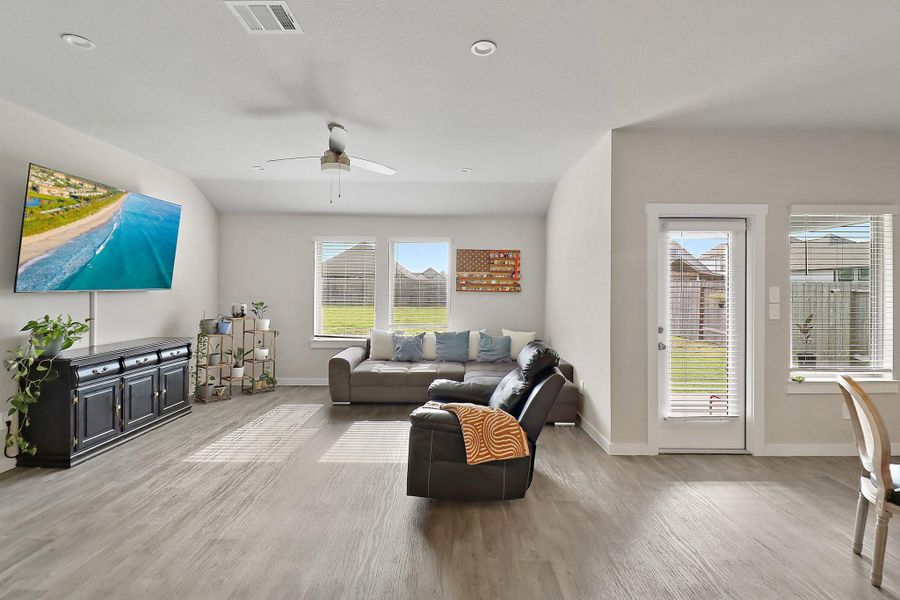 Furnished interior view inside a new home in , Anahuac (Image 9). Furnished interior view inside a new home in , Anahuac (Image 9).