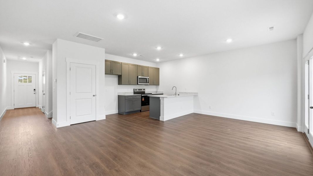 Spacious, unfurnished interior of a new home in Fieldcrest Acres Townhomes, Blountville (Image 21). Spacious, unfurnished interior of a new home in Fieldcrest Acres Townhomes, Blountville (Image 21).