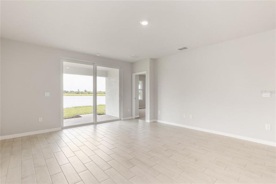 Spacious, unfurnished interior of a new home in Sea Cove, Punta Gorda (Image 20). Spacious, unfurnished interior of a new home in Sea Cove, Punta Gorda (Image 20).