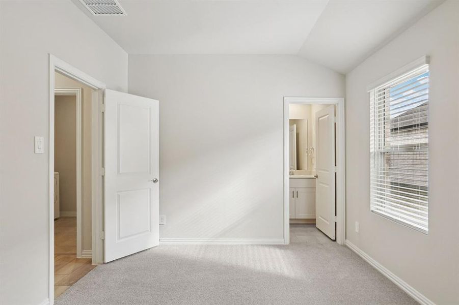 Spacious, unfurnished interior of a new home in Parks at Foster Crossing - Premier Series, Anna (Image 32). Spacious, unfurnished interior of a new home in Parks at Foster Crossing - Premier Series, Anna (Image 32).