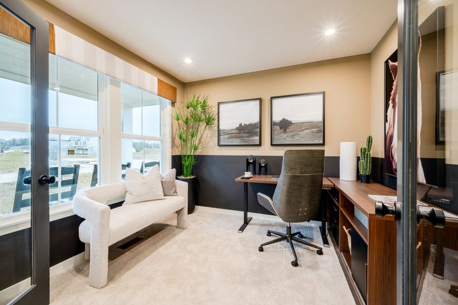 Representative furnished interior of a home built from the Wesley by Fischer Homes in Sage Woods, Dallas (Image 26).