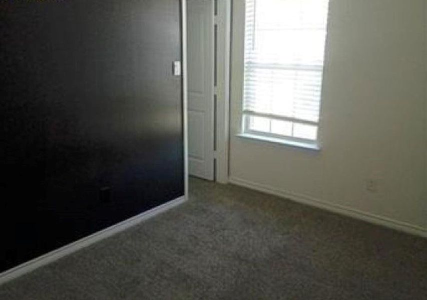 Spacious, unfurnished interior of a new home in Winchester Crossing, Princeton (Image 5).