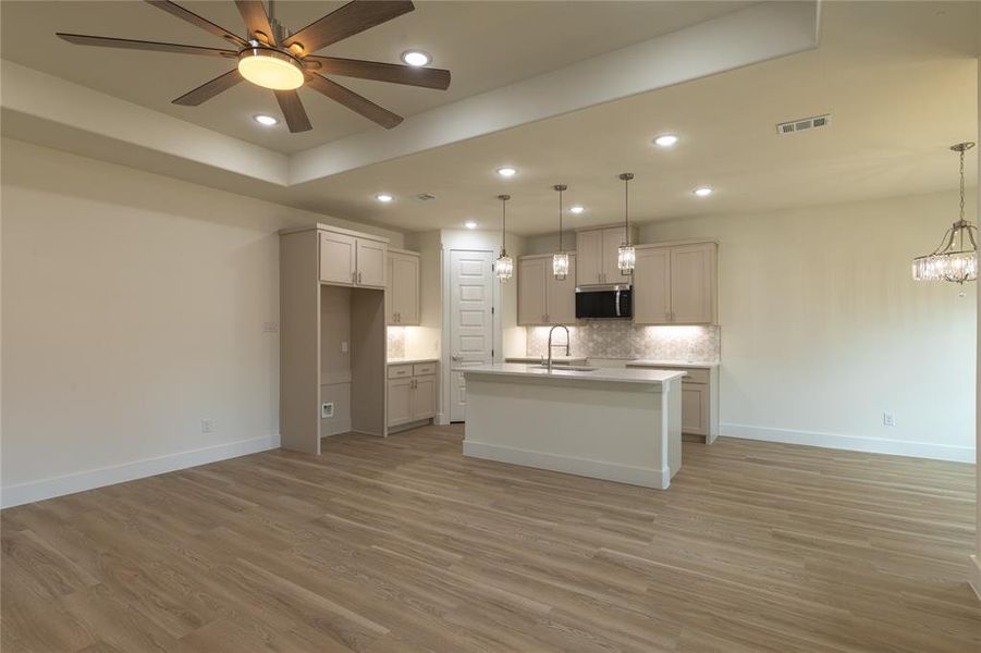 Spacious, unfurnished interior of a new home in , Dallas (Image 20). Spacious, unfurnished interior of a new home in , Dallas (Image 20).