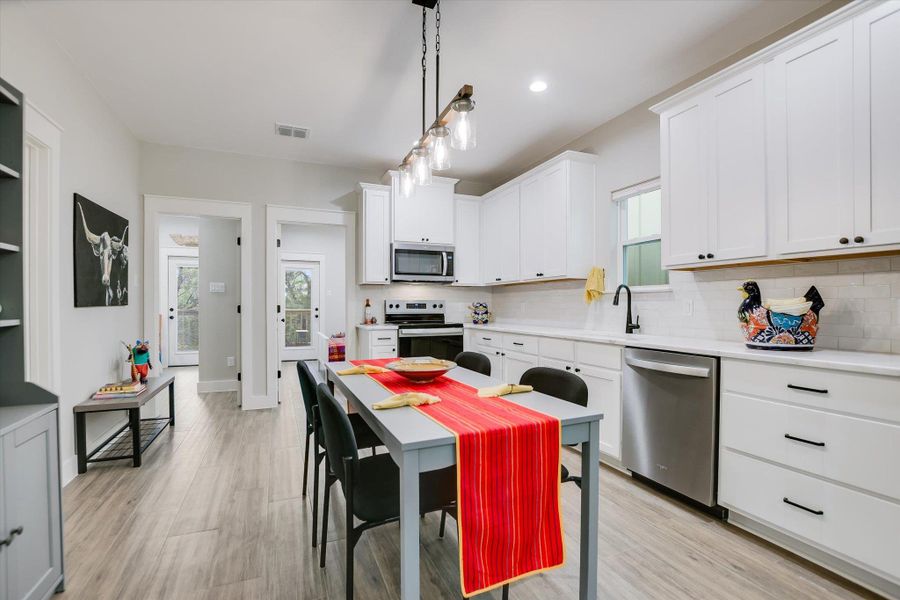Furnished interior view inside a new home in , Wimberley (Image 15). Furnished interior view inside a new home in , Wimberley (Image 15).