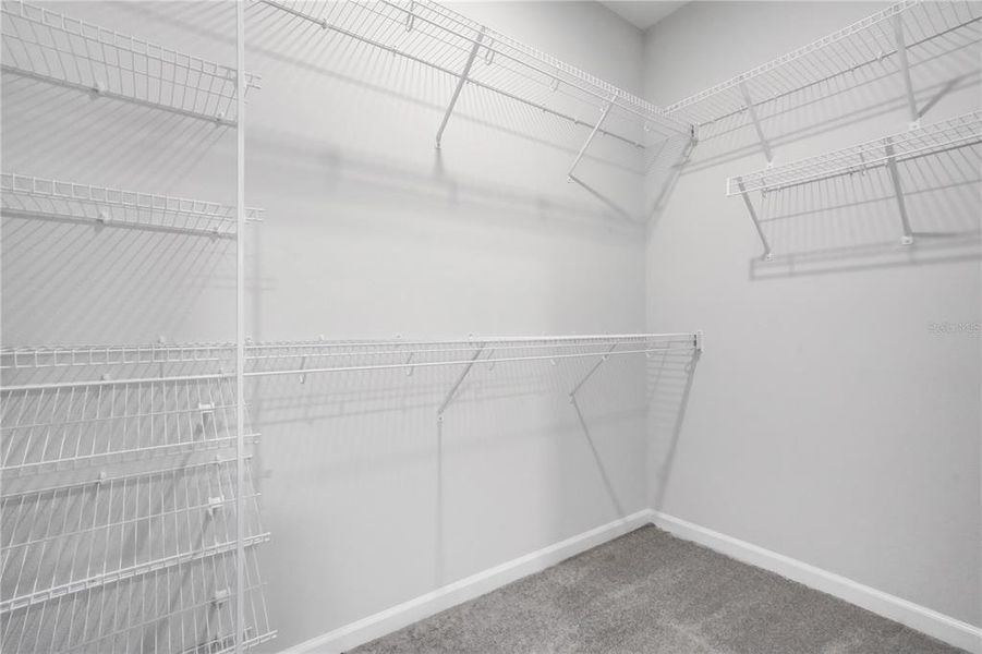 Spacious, unfurnished interior of a new home in , Oviedo (Image 21).