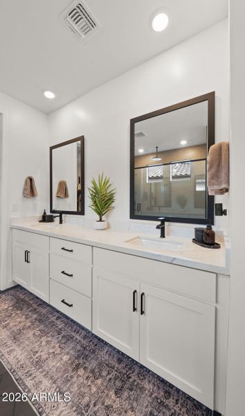 35-web-or-mls-Primary Bedroom5