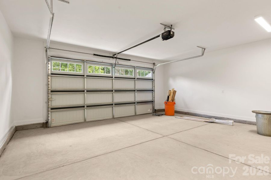 Spacious, unfurnished interior of a new home in , Charlotte (Image 37).