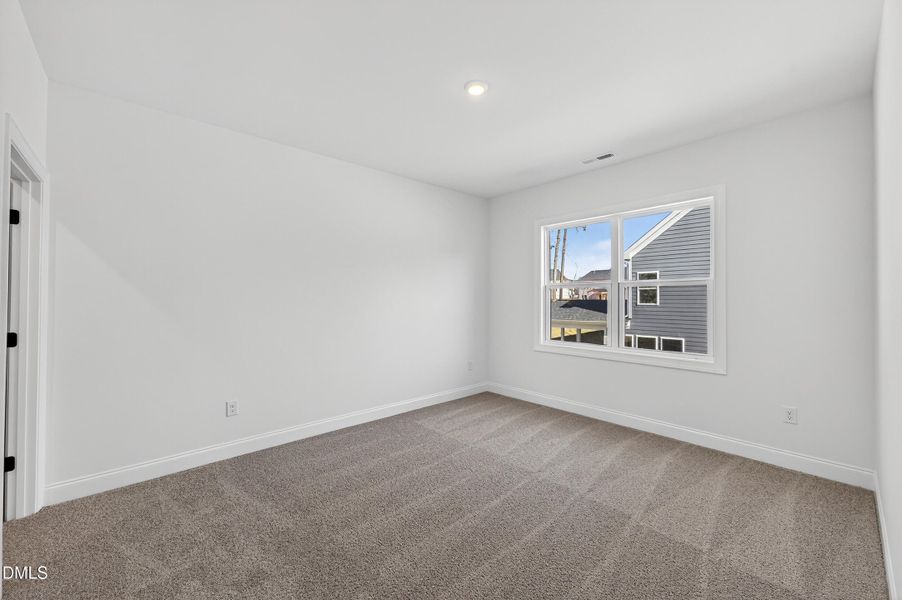 35 -140 w fountainhead lane, interior 35 -140 w fountainhead lane, interior