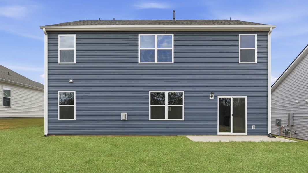 Exterior details and patio area of a home in Palmetto Valley, Anderson (Image 3).