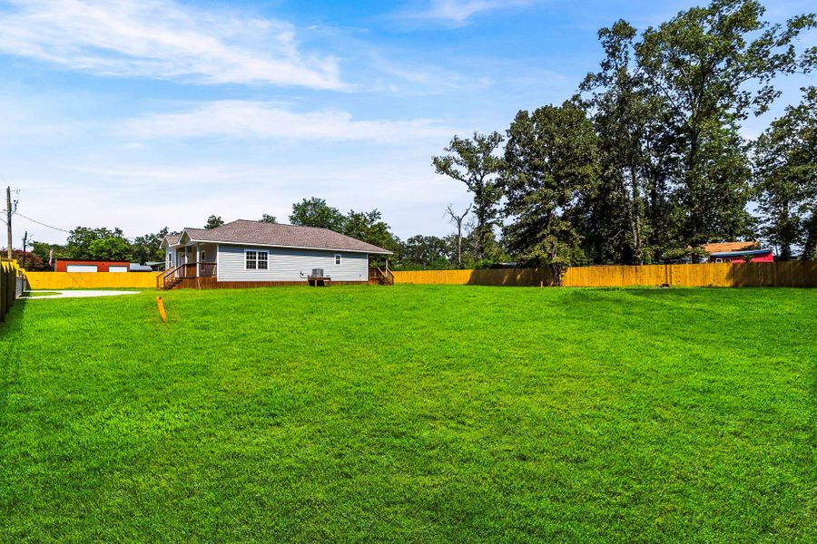 Image 28 of a home in . Image 28 of a home in .