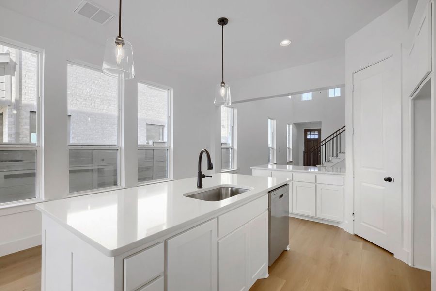 1709 Clover Fern - Kitchen