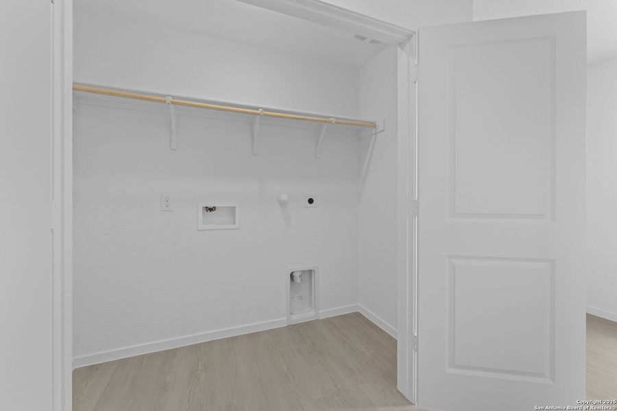 Spacious, unfurnished interior of a new home in , New Braunfels (Image 9). Spacious, unfurnished interior of a new home in , New Braunfels (Image 9).