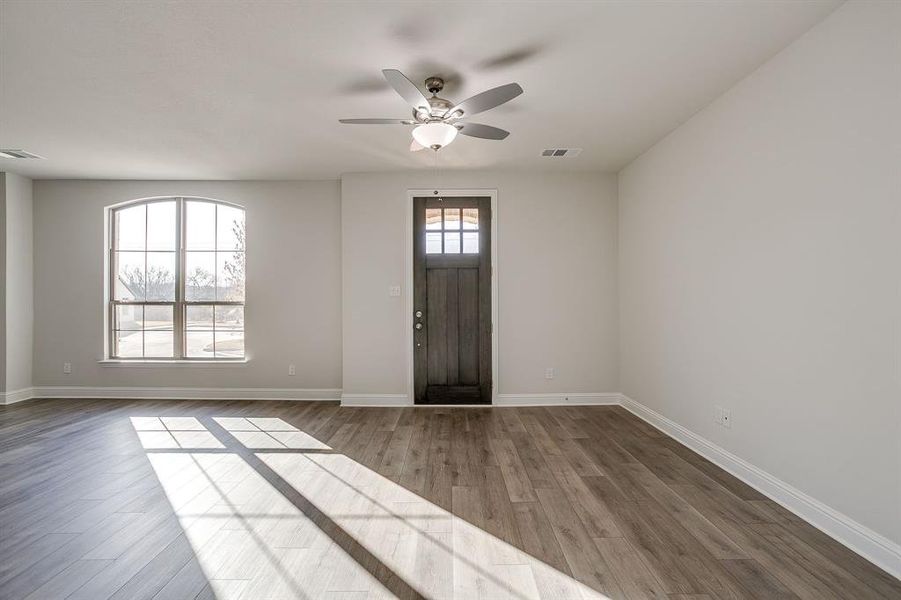 Spacious, unfurnished interior of a new home in Knight's Landing on Eden Road, Arlington (Image 24).
