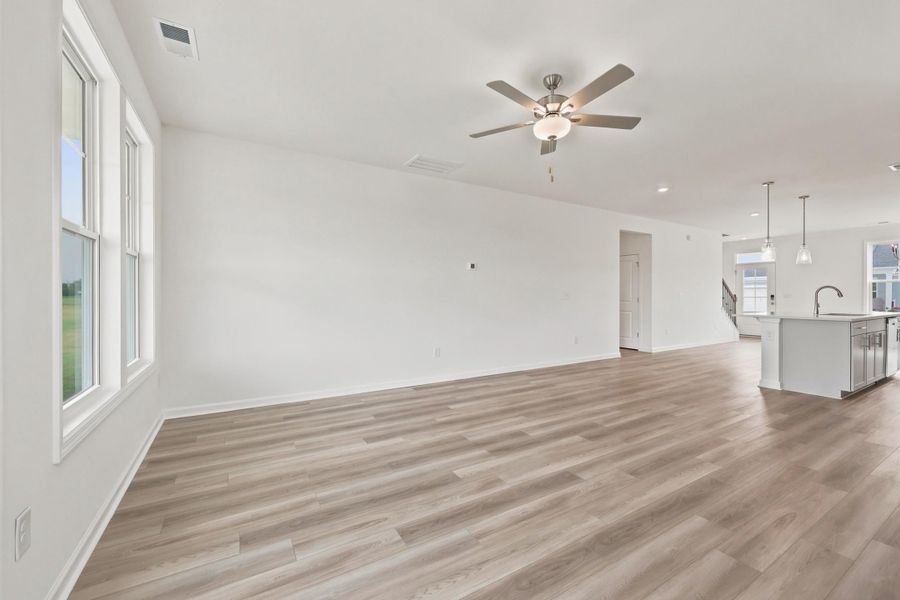 Spacious, unfurnished interior of a new home in Edgefield, Loris (Image 29). Spacious, unfurnished interior of a new home in Edgefield, Loris (Image 29).