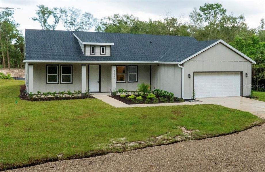 Exterior details and patio area of a home in , Sorrento (Image 25).