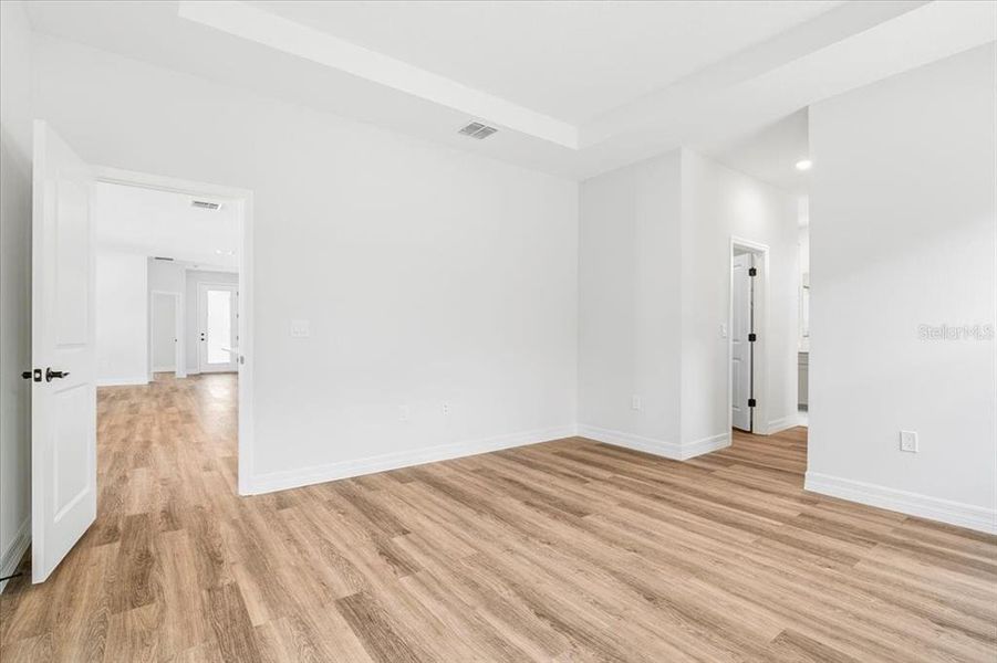 Spacious, unfurnished interior of a new home in , North Port (Image 35).