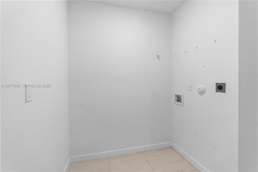 Spacious, unfurnished interior of a new home in Parker Pointe, Homestead (Image 37). Spacious, unfurnished interior of a new home in Parker Pointe, Homestead (Image 37).