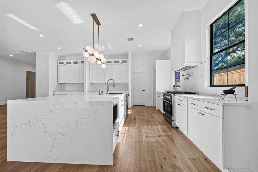 Furnished interior view inside a new home in , Houston (Image 27). Furnished interior view inside a new home in , Houston (Image 27).
