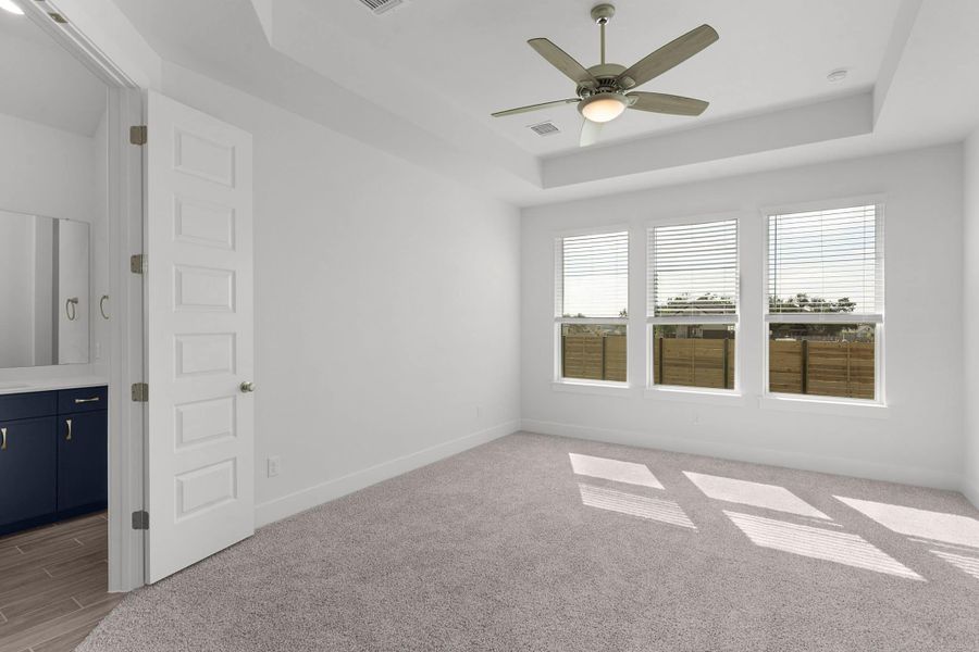 Spacious, unfurnished interior of a new home in Highland Village, Georgetown (Image 10).