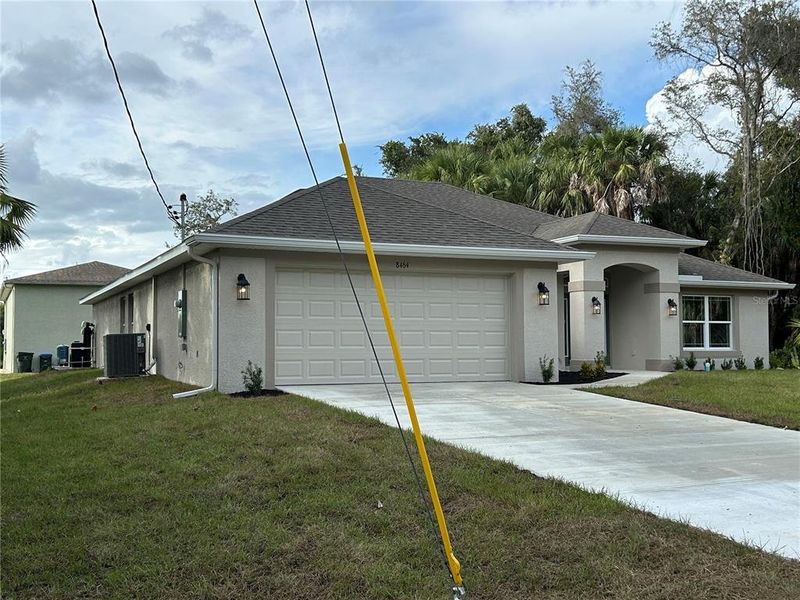 Image 8 of a home in North Port. Image 8 of a home in North Port.