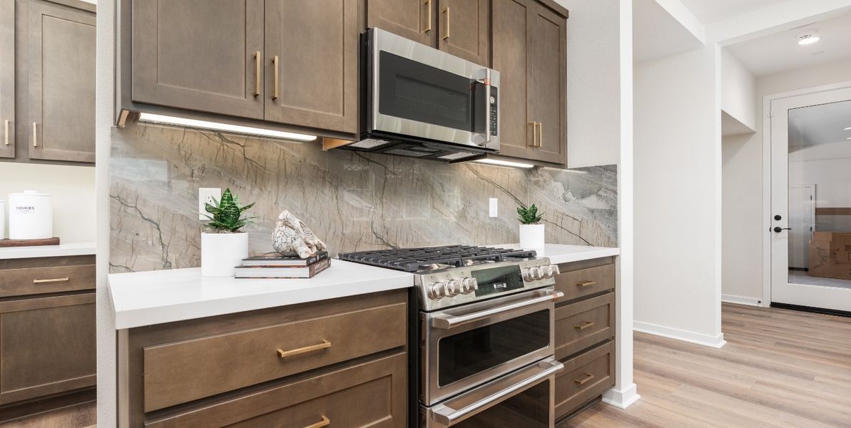 Horizon at Cascade Landing - 1440x724 (36)