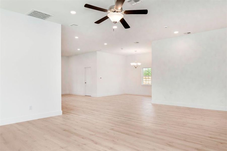Spacious, unfurnished interior of a new home in , Bridgeport (Image 34).