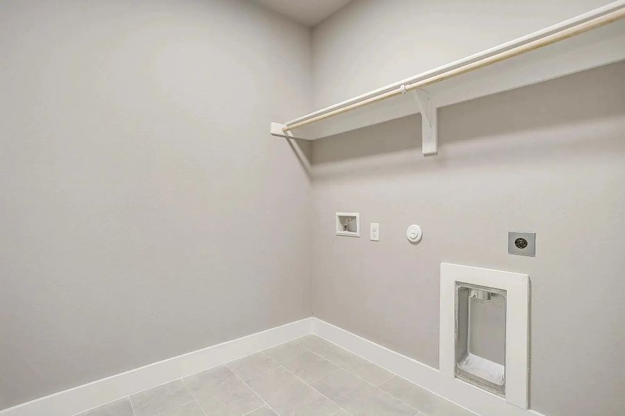 Representative furnished interior of a home built from the The Macy by Elmwood Custom Homes in Tuscan Estates, Waxahachie (Image 8). Representative furnished interior of a home built from the The Macy by Elmwood Custom Homes in Tuscan Estates, Waxahachie (Image 8).