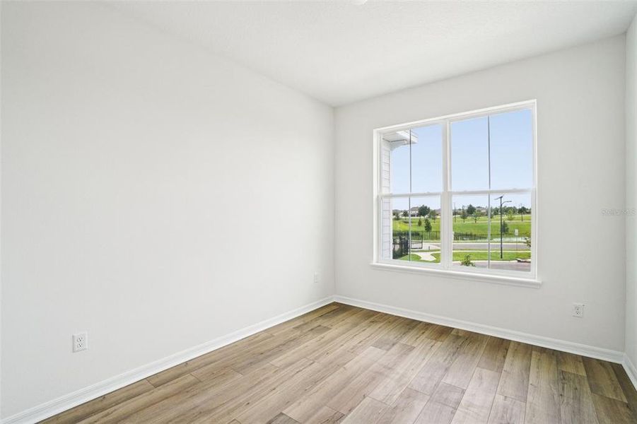 Spacious, unfurnished interior of a new home in Isla Mirada, San Antonio (Image 19).