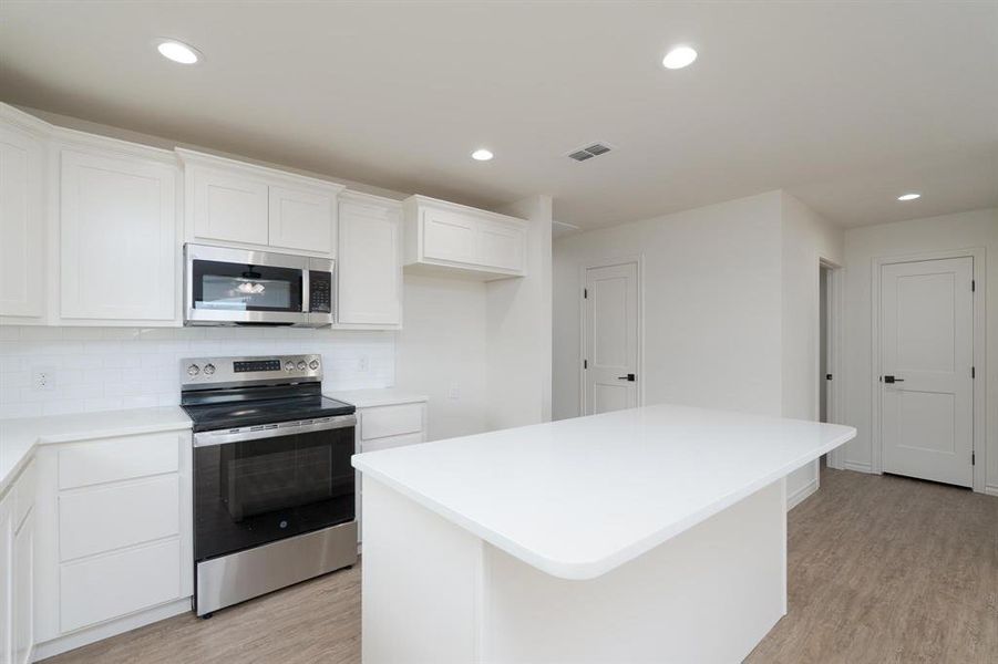 Furnished interior view inside a new home in , Abilene (Image 6).