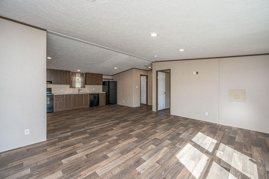 Spacious, unfurnished interior of a new home in , Eutawville (Image 35).