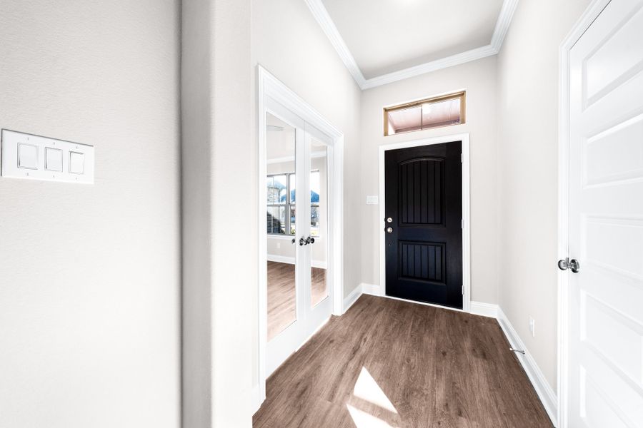 Spacious, unfurnished interior of a new home in Forest Ridge Estates, Greenville (Image 19).
