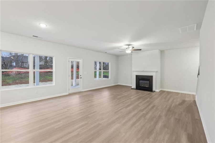 Spacious, unfurnished interior of a new home in Stephen's Landing, Loganville (Image 28).