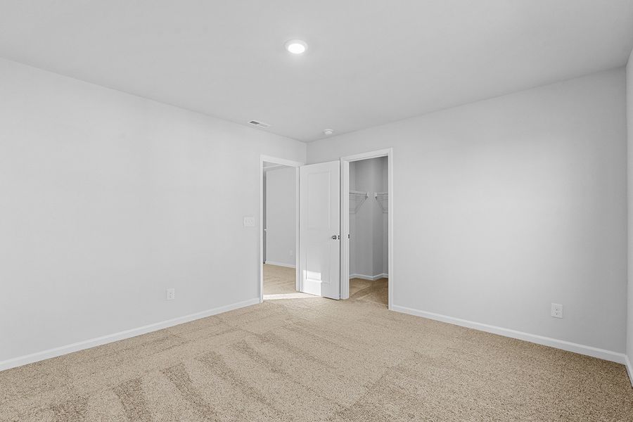 Spacious, unfurnished interior of a new home in Hanes Lake, Winston-Salem (Image 38).