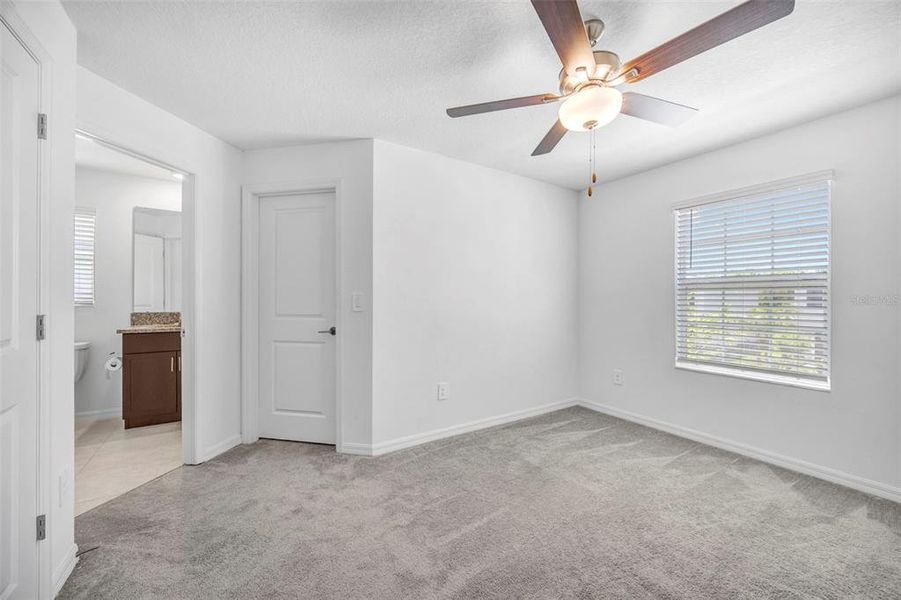 Spacious, unfurnished interior of a new home in Townes at Southshore Pointe, Ruskin (Image 36).