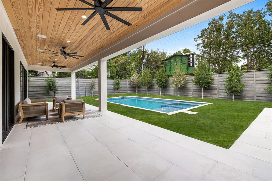 Image 39 of a home in .