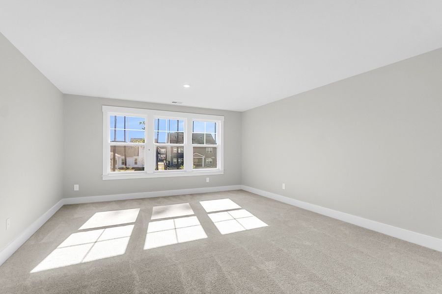 Spacious, unfurnished interior of a new home in Lochton, Summerville (Image 34).