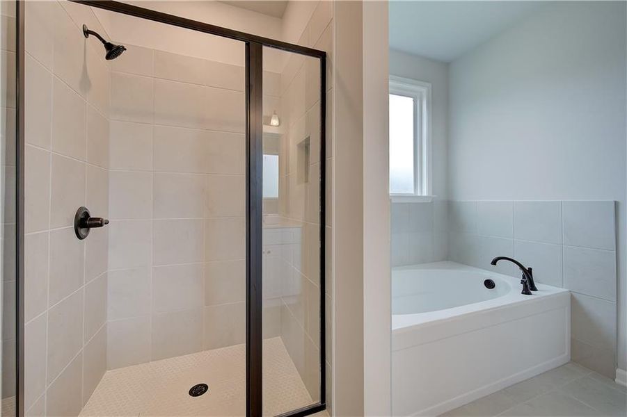 Close-up of interior finishes inside a home in Northcroft, Loganville (Image 20).