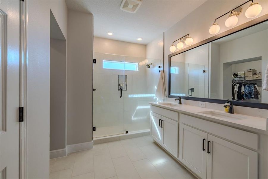 Furnished interior view inside a new home in Waterset Garden Series, Apollo Beach (Image 40).