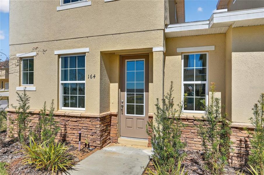 Exterior details and patio area of a home in , Davenport (Image 3).
