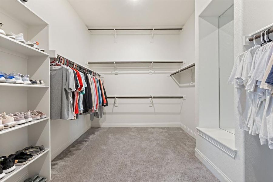 Furnished interior view inside a new home in Inspiration, Lucas (Image 7).