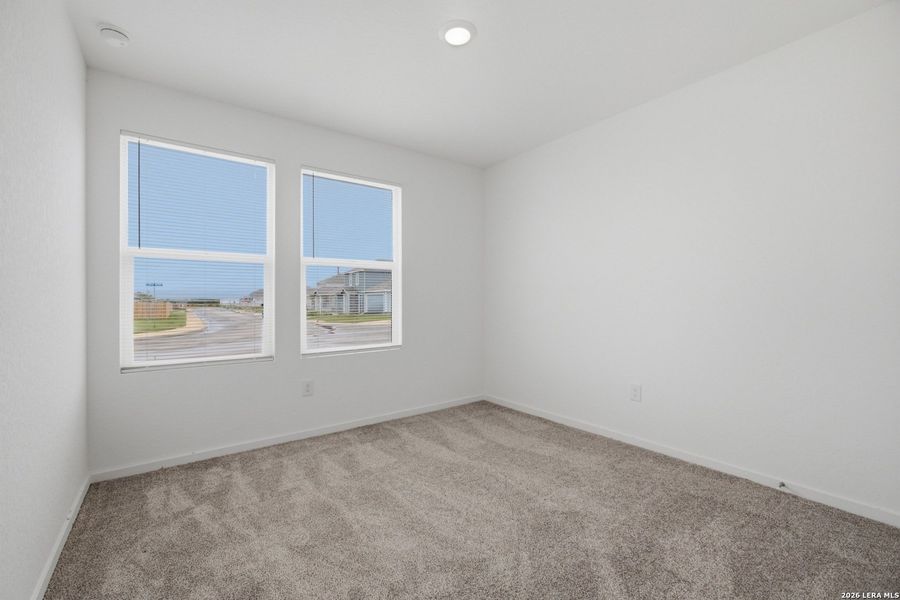 Spacious, unfurnished interior of a new home in Rose Valley, Converse (Image 23).