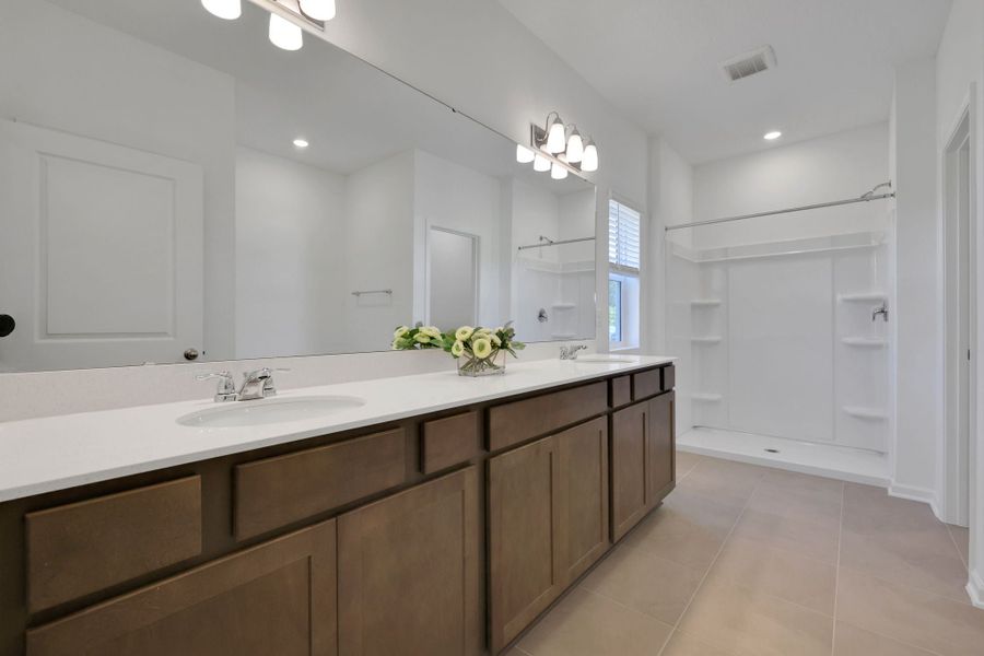 4br New Home in Orange Park, FL.  - Slide 15