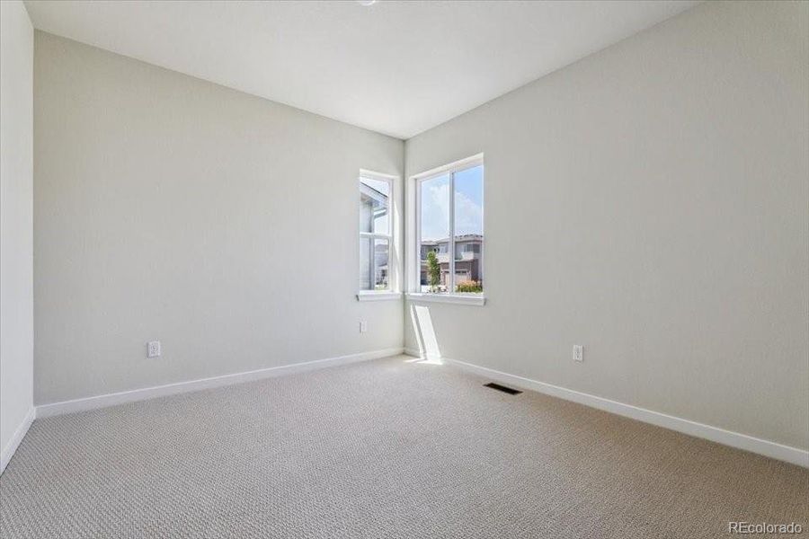 Spacious, unfurnished interior of a new home in Prestige Collection at Parkdale Commons, Lafayette (Image 15).