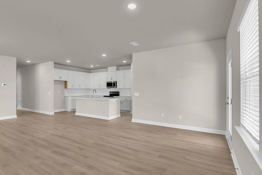 Spacious, unfurnished interior of a new home in Tea Farm, Ravenel (Image 34).