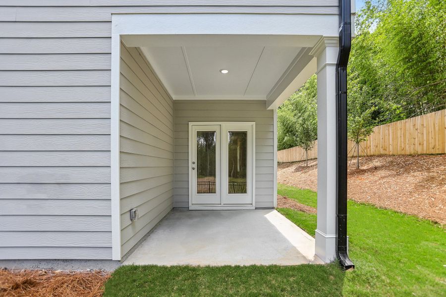 Representative exterior details of a home built from the Triton by Starlight Homes in Chestnut Grove, Douglasville (Image 3).