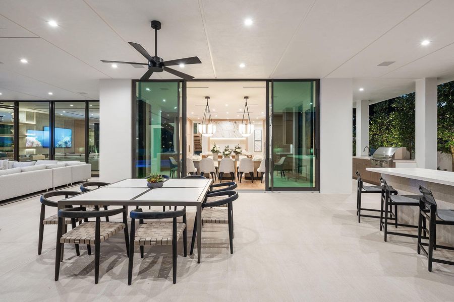 481_Thatch_Palm_Drive_Dusk_16