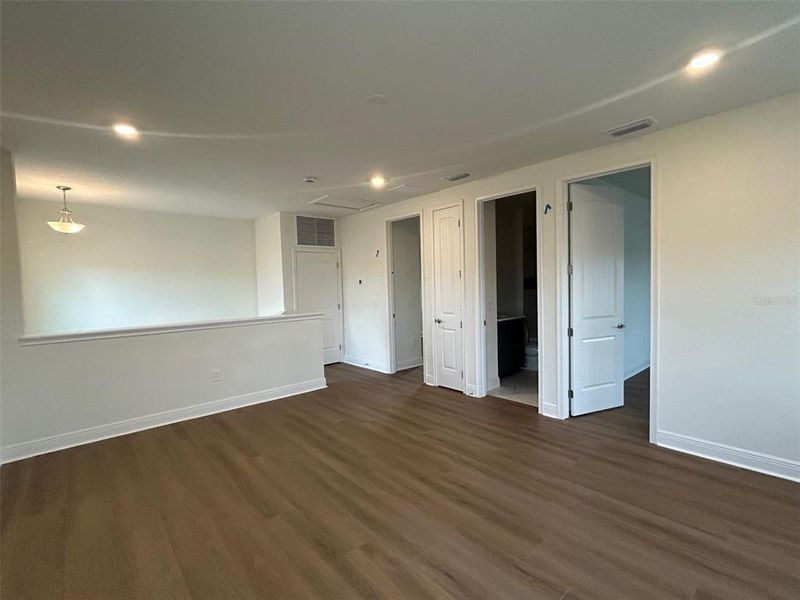 Spacious, unfurnished interior of a new home in Laureate Park, Orlando (Image 15). Spacious, unfurnished interior of a new home in Laureate Park, Orlando (Image 15).