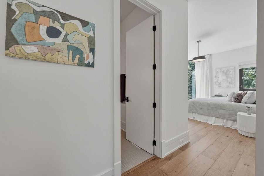 Furnished interior view inside a new home in , Atlanta (Image 57).